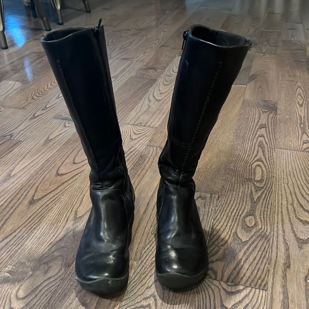 Keen boots